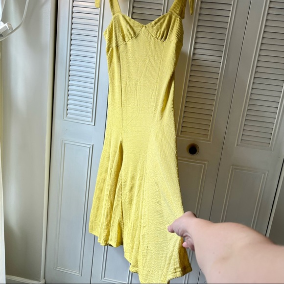 En Saison Adjustable Shoulder Tie Ribbed Midi dress, Yellow, Size M - Picture 5 of 10